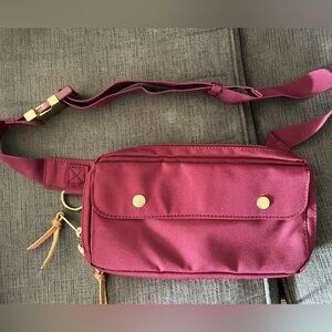 Herschel unisex-adult Scarlett crossbody bag